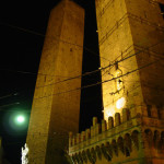 Две башни Болоньи, Италия