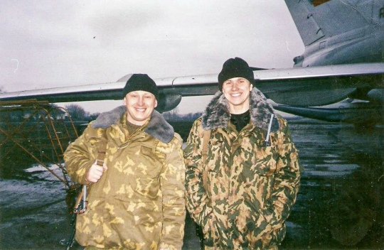 Звезды на погоны вновь падают с братских могил