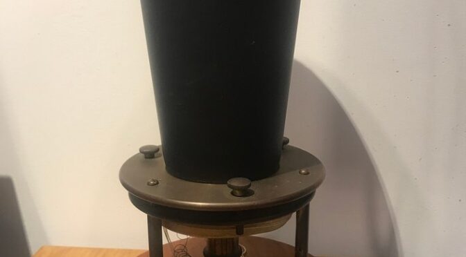 «Мистер Уотсон, подойдите сюда, я хочу вас видеть»